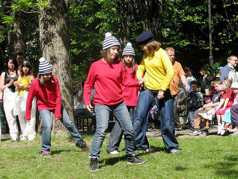 Studenti dobrušského gymnázia po letech „oprášili“ Majáles, už mají za sebou druhý ročník