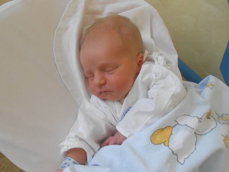 Matyáš je z Kostelce nad Orlicí. Narodil se 25. července 2020 ve 3:07 hodin, vážil 3180 g a měřil 49 cm. Šťastní rodiče se jmenují Monika Nováková a Jiří Martinek.