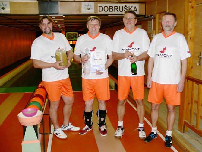 Vítězný tým Marta Dobruška (zleva) Petr Svoboda, Vít Svoboda, Pavel Míšek a Jan Sedláček.