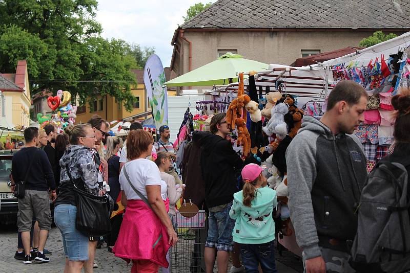 Potštejnská pouť pořádně rozčeřila jindy poklidnou atmosféru obce.