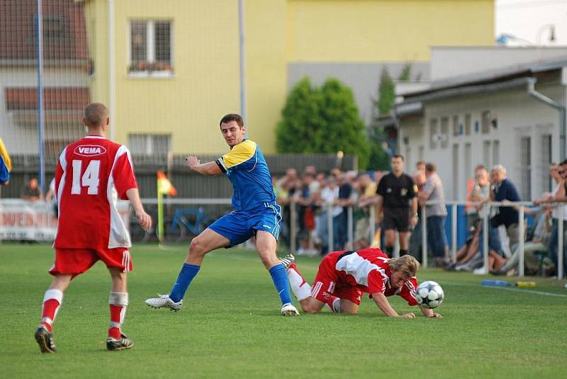 Z utkání krajského přeboru SK Týniště nad Orlicí - Jiskra Česká Skalice (5:1).