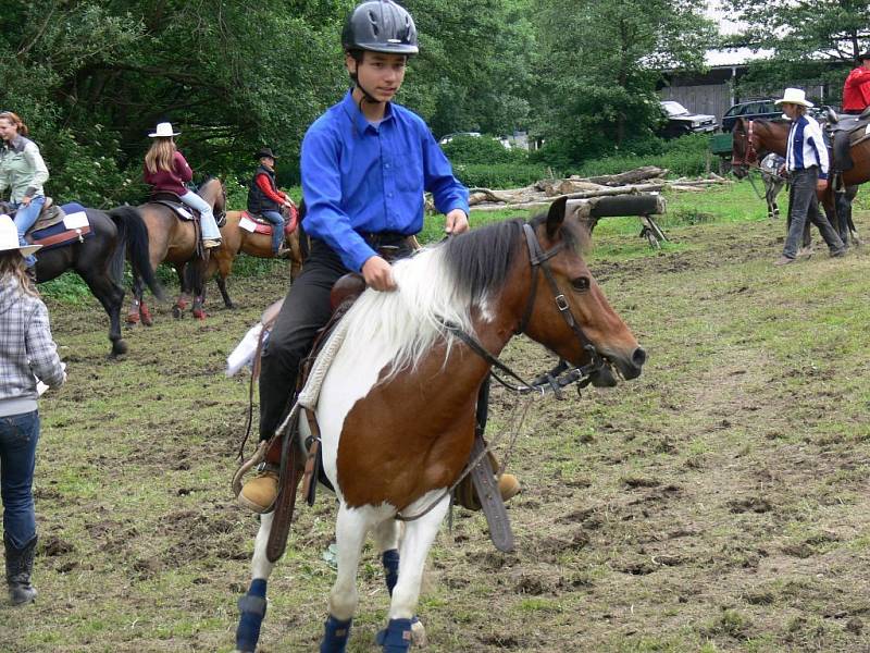 Westernové závody Adrenalina Cup v Rokytnici v Orlických horách. 