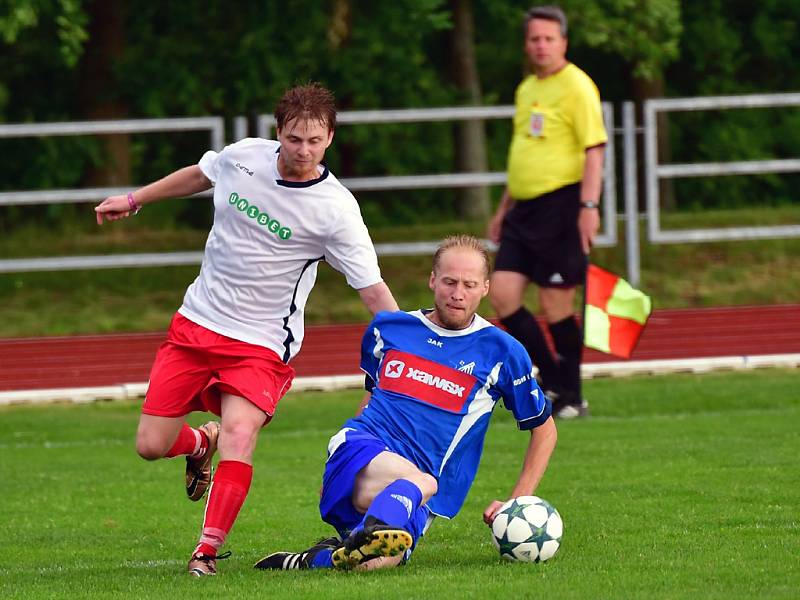 Krajská fotbalová I. A třída: Týniště nad Orlicí - Nový Hradec Králové.