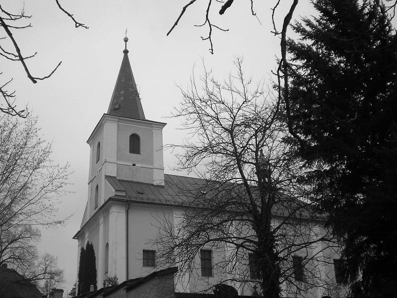 Jak jsme žili v Československu: Skuhrov nad Bělou.