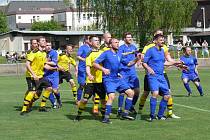 OP IV. třídy: Solnice B (v modrém) - Zdelov 1:2.