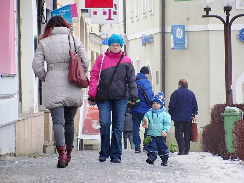 Někteří chodci pondělní ledovku odnesli svým zdravím. Pády jsou nebezpečné především pro starší lidi a důchodce.  