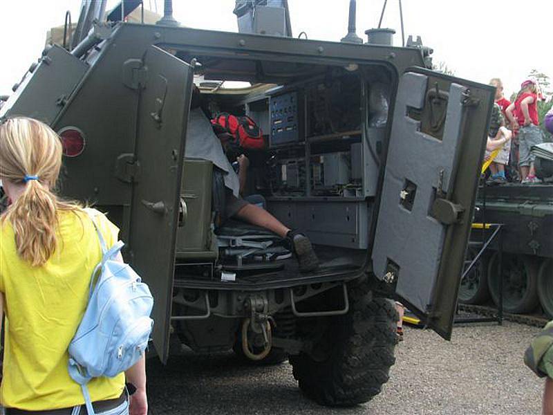 V obležení se ocitl tank i obrněný transportér