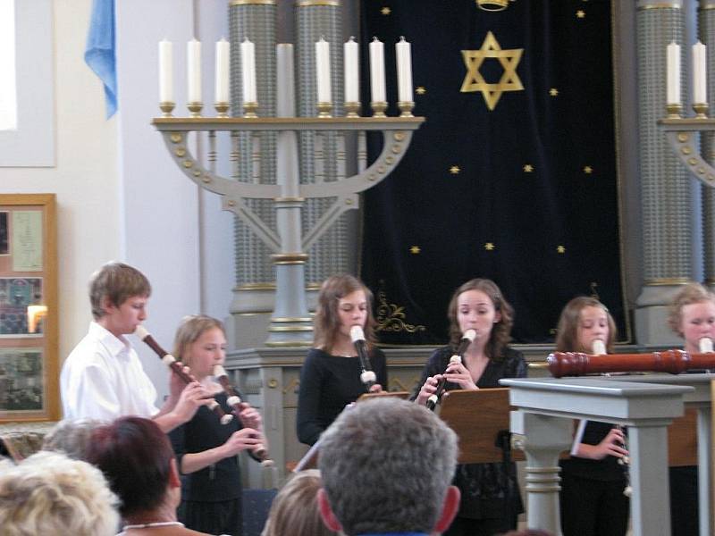 Koncert v rychnovské synagoze.