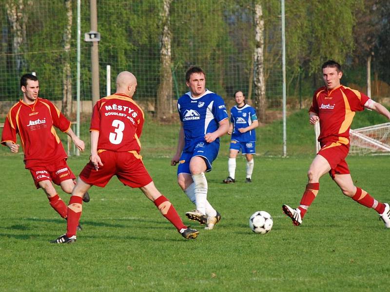 Záchranářské derby v Doudlebách pro hosty z Týniště