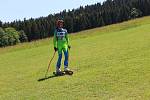 O víkendu se při pořádném vedru v Orlických horách lyžovalo, na závodech v Černé Vodě se proháněli závodníci z Česka, Slovenska, Itálie a dalších zemí.