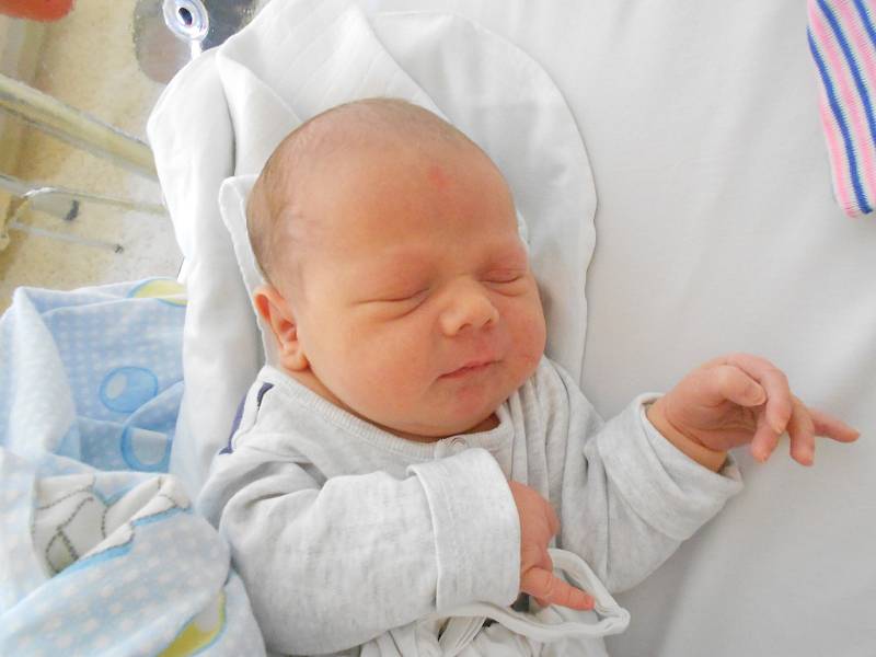 Martin Kupec se narodil 16. 2. 2021 v 11:37 hodin. Měřil 51 cm a vážil 3 580 g. Hrdí rodiče Lenka a Richard Kupcovi jsou z Týniště nad Orlicí. Na Martina doma čekala i sestřička Ella. Tatínek byl u porodu.