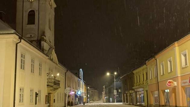 Kostelec nad Orlicí - pondělí 8. února ráno