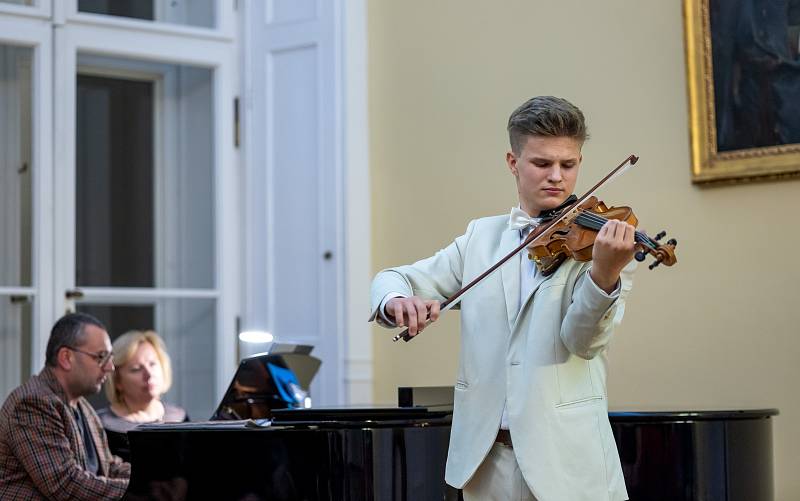 Koncert 64. ročníku Kocianovy houslové a 27. ročníku Heranovy violoncellové soutěže.