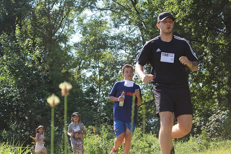 Adam sní o účasti na paralympiádě, pomáhají mu i děti z Borohrádku.