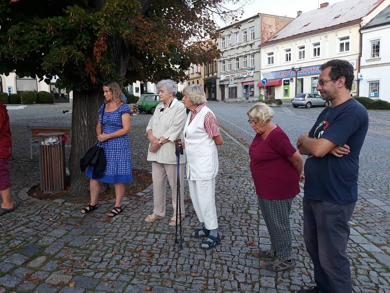 Setkání u příležitostí výročí událostí 21. srpna v Rychnově nad Kněžnou.