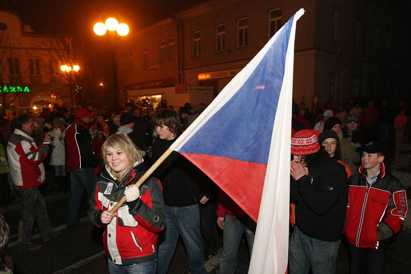 Zahájení mistrovství světa žatctva, juniorů a seniorů v jízdě na skibobech. 