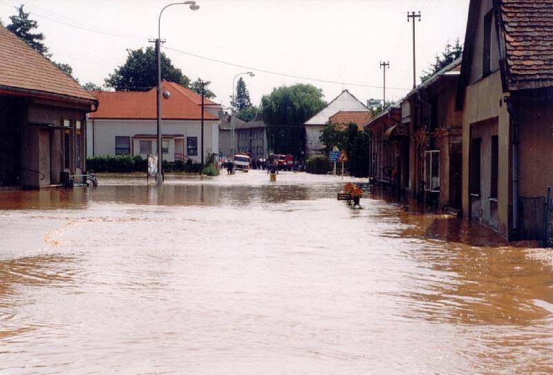 Ničivá povodeň na Rychnovsku v roce 1998.