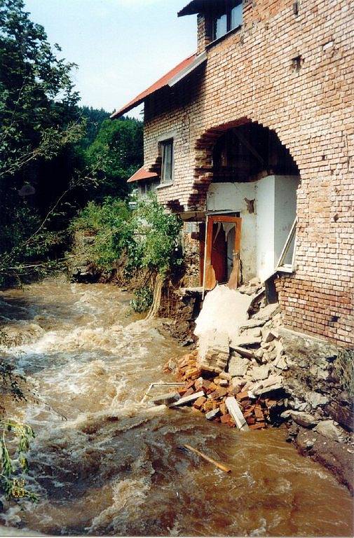 Ničivá povodeň na Rychnovsku v roce 1998.