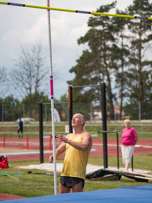 Organizátoři z Litomyšle přilákali na svoji tradiční letní akci početně i výkonnostně silné startovní pole. Na dráze i v sektorech se během atletického odpoledne zrodily některé výkony, jaké v Litomyšli dlouho nebyly k vidění.