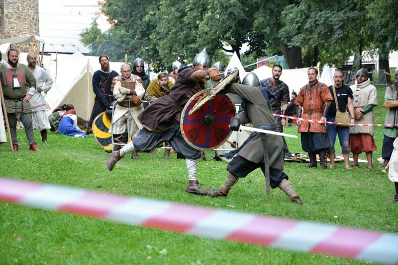 Druhý ročník historického festivalu Bitva na políčkách.