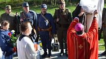 Památník obětem padlým ve Velké válce odhalili 28. října ve Svojanově. Posvětil jej královéhradecký biskup Jan Vokál, který také celebroval mši svatou.  