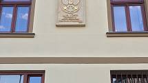 Pamětní deska připomínající oslavy 760 let od povýšení Jevíčka na královské město.