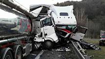 Nehoda kamionu a nákladního auta s návěsem v Moravské Třebové.