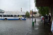 Velká voda na autobusovém nádraží v Moravské Třebové.