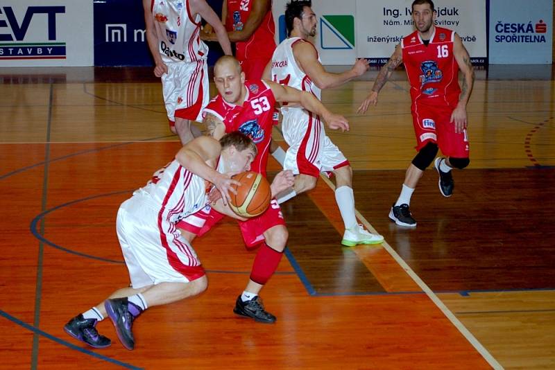 Qanto Tuři Svitavy – Levharti Chomutov 75:85 