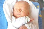 ADAM ŠKORPÍK. Rodiče Martina a Jiří z Bystrého mají od 4. července 11.45 hodin radost z narození syna. Vážil 3,4 kilogramu a měřil 49 centimetrů.