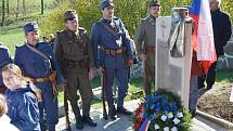 Památník obětem padlým ve Velké válce odhalili 28. října ve Svojanově. Posvětil jej královéhradecký biskup Jan Vokál, který také celebroval mši svatou.  