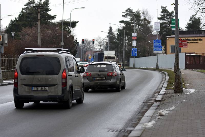 Vysokým Mýtem denně projedou tisíce aut. Městu se osvědčilo úsekové měření rychlosti.