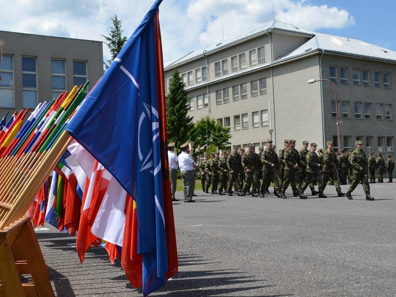 Slavnostní vyřazení maturantů vojenské střední školy v Moravské Třebové.  