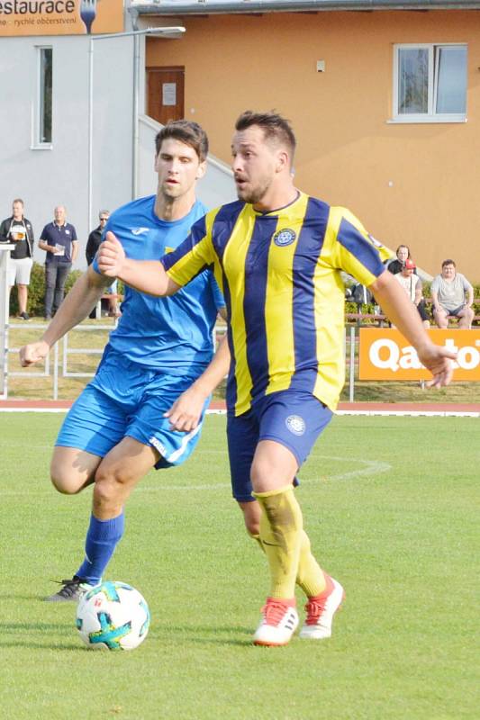 Z okresního derby na Svitavském stadionu.