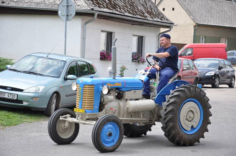 O víkendu vyvrcholilo setkání dvaašedesáti Lhot ve Vranové Lhotě na Jevíčsku.