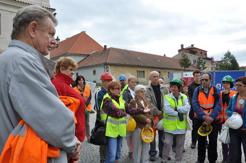 Lidé se mohli v sobotu podívat do některých objektů na zámeckém návrší, kde jinak pracují dělníci a vstup je sem zakázaný.