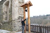 Nová zvonice na hradě Svojanov stojí v místech, kde bývala původní kaple svaté Kateřiny. 
