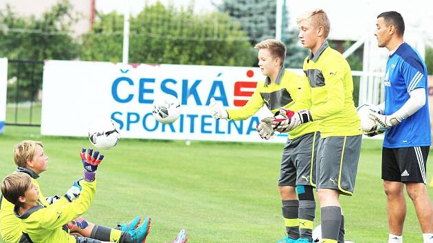 Mladí fotbalisté z klubů z Pardubického kraje prožijí krásné sportovní odpoledne.