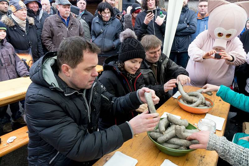 Za tři minuty pozřel Jaroslav Němec 1,2 kilogramu jitrnic.