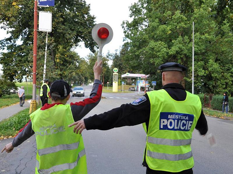 Školáci měřili v Moravské Třebové rychlost s městskou policií.