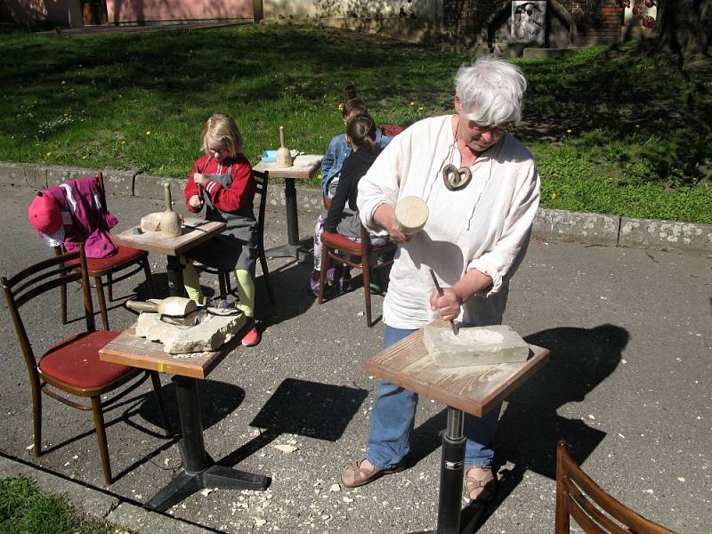 Kamenický workshop v muzeu.