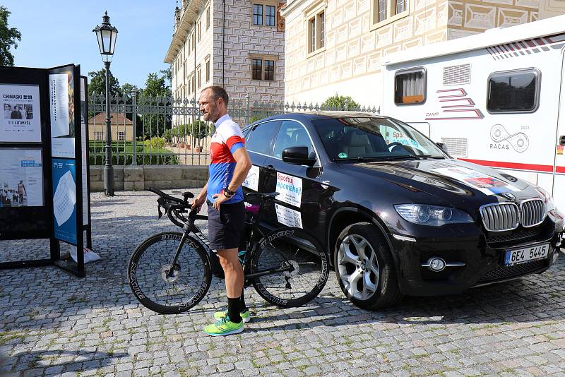 Miroslav Hájek z Litomyšle pojede závod na 3540 kilometrů kolem českých a slovenských hranic.