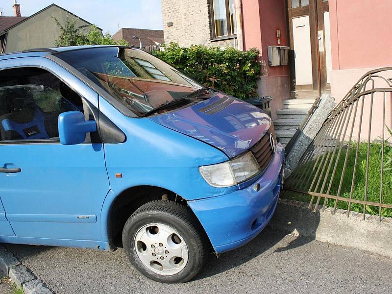 Na ulici Brněnská ve Svitavách došlo v sobotu kolem sedmnácté hodiny ke střetu vozidel.