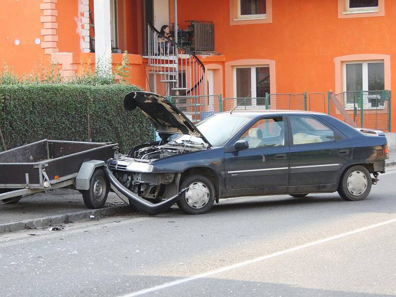 Na ulici Brněnská ve Svitavách došlo v sobotu kolem sedmnácté hodiny ke střetu vozidel.