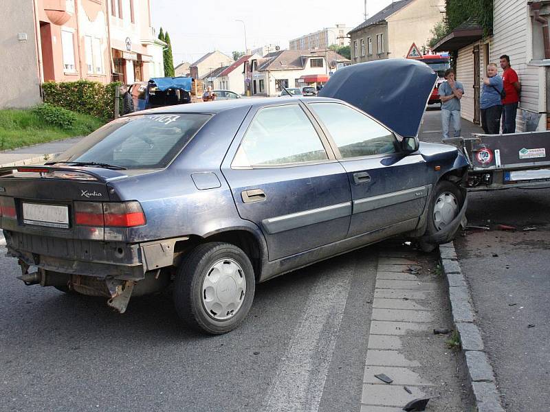 Na ulici Brněnská ve Svitavách došlo v sobotu kolem sedmnácté hodiny ke střetu vozidel.