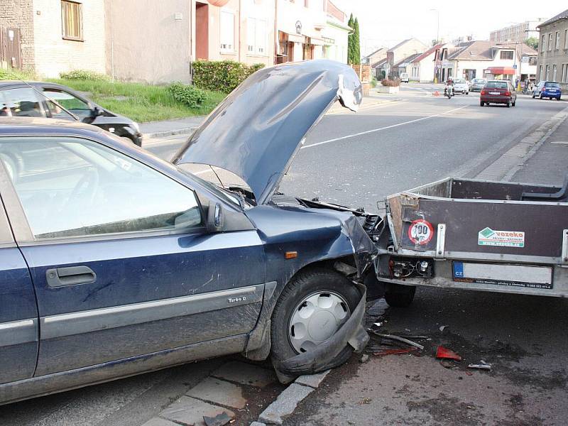 Na ulici Brněnská ve Svitavách došlo v sobotu kolem sedmnácté hodiny ke střetu vozidel.