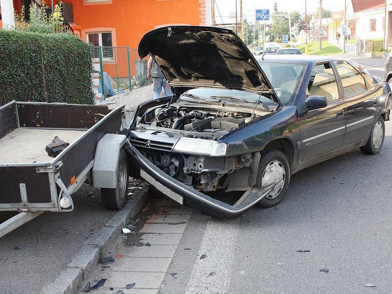 Na ulici Brněnská ve Svitavách došlo v sobotu kolem sedmnácté hodiny ke střetu vozidel.