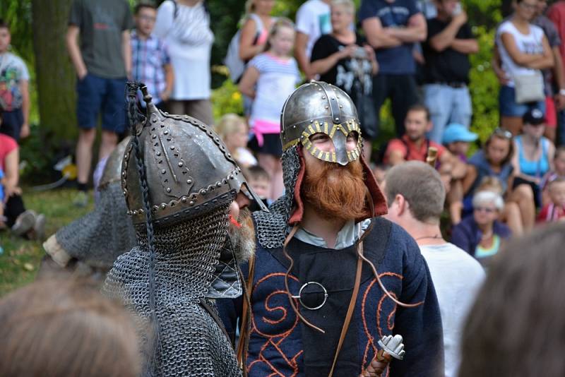 Druhý ročník historického festivalu Bitva na políčkách.