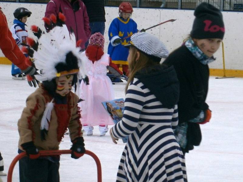 Karneval na ledě ve Svitavách.