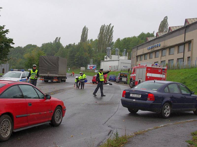 Dva mrtvé si vyžádala nehoda na silnici I/35 v Litomyšli ve směru na Vysoké Mýto.